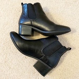 Black Chelsea Boots